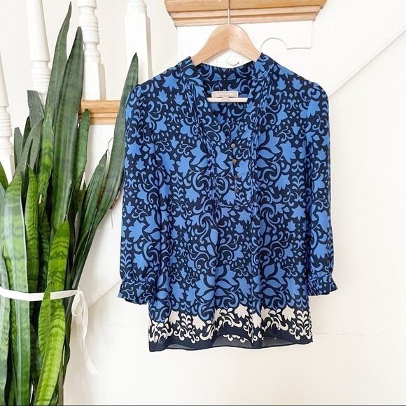 Banana Republic Blue & Black Floral Chiffon Popover Blouse Size X-Small - Picture 1 of 7